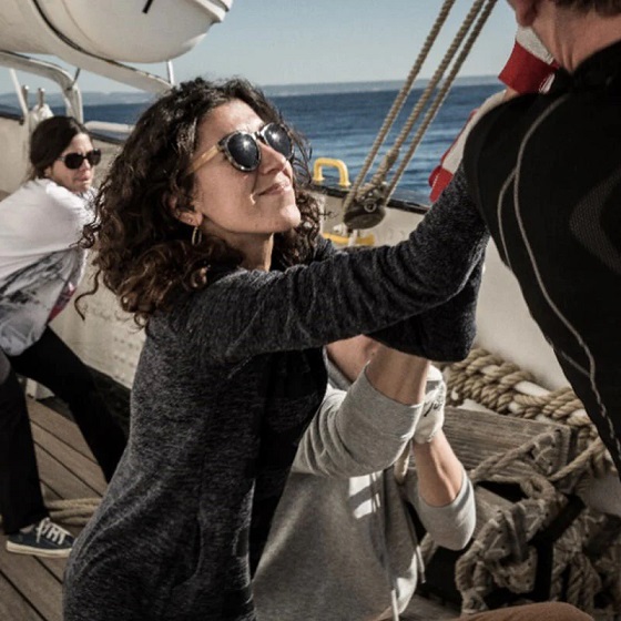 Participation aux manoeuvres sur un grand voilier !