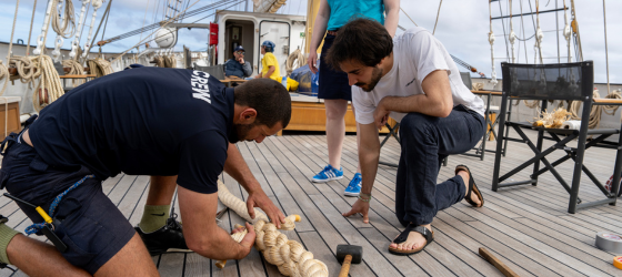 Des ateliers de matelotages et du temps libre