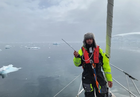 Un skipper qui connaît parfaitement les mers du Sud, le Cap Horn et les glaciers