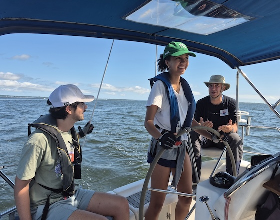Accompagnement par moniteur certifié par l’American Sailing Association