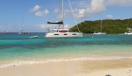 Croisière à la voile aux Grenadines en catamaran Lagoon 46