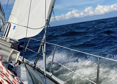 Stage de voile en monocoque : cap sur le pays basque